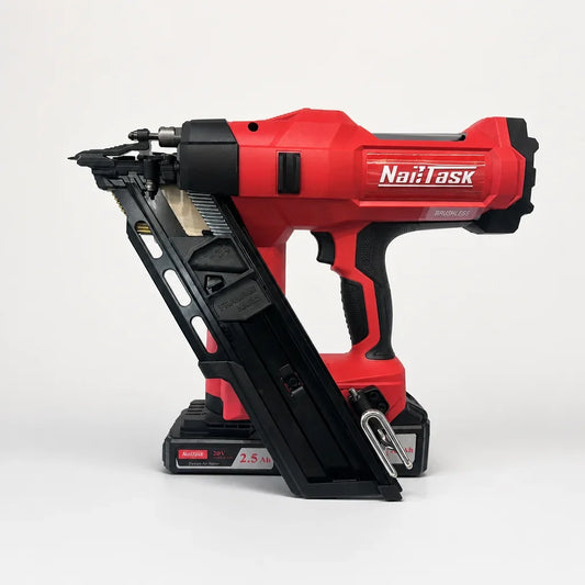 [Scale AI] catalog_packshot — NailTask Cloueuse Professionnelle Sans Fil DCFN110-3490 20V Moteur Brushless 34° Clous 50-90mm Makita Compatible Charpente Ossature Bois
